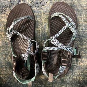 Chacos blue - size 6